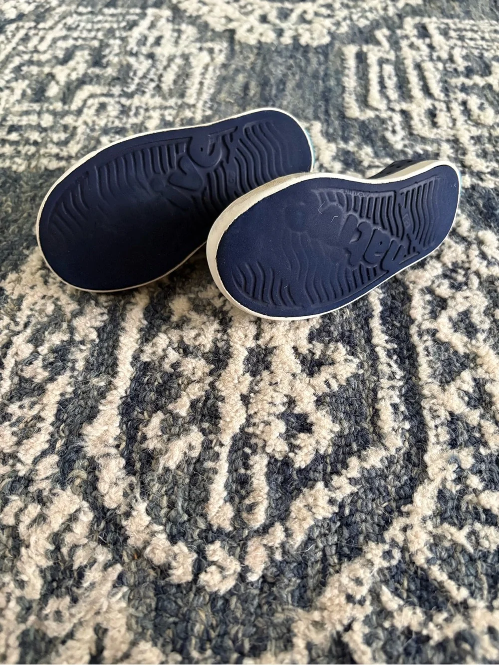 Native Kids Water Shoes Jefferson in Navy and White